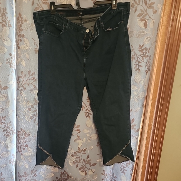 NYDJ Denim - NYDJ Dark Blue Cropped Jeans with tulip hem